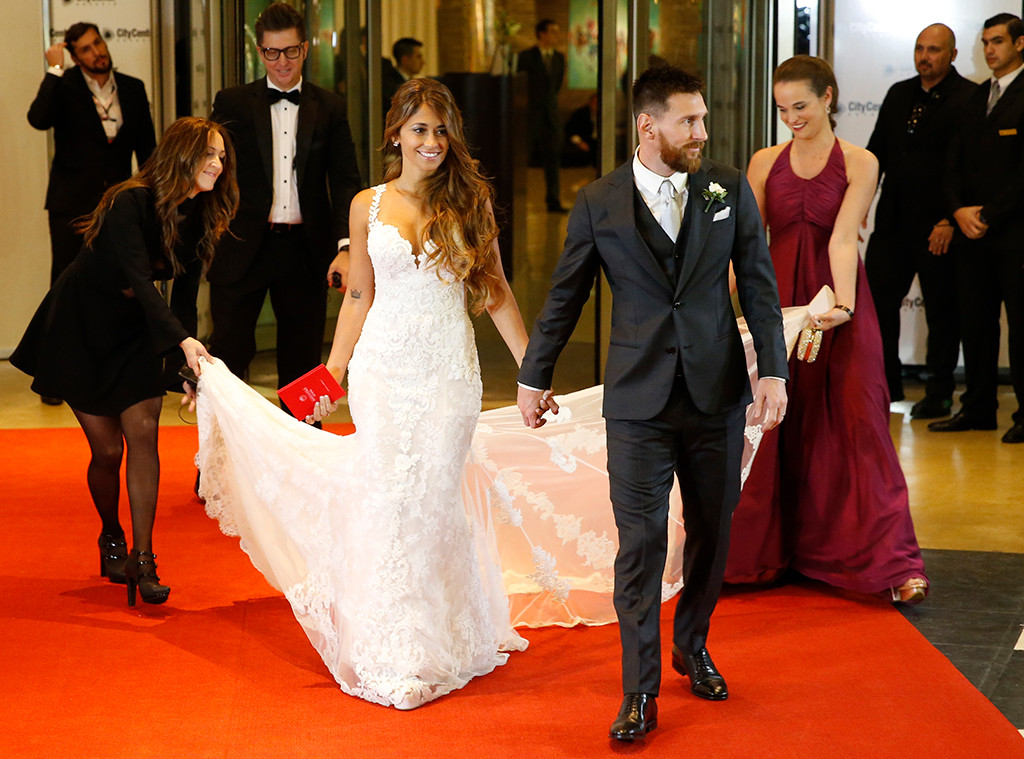 Shakira Attends Fc Lionel Leo Messi S Lavish Argentinian Wedding E Online Ca